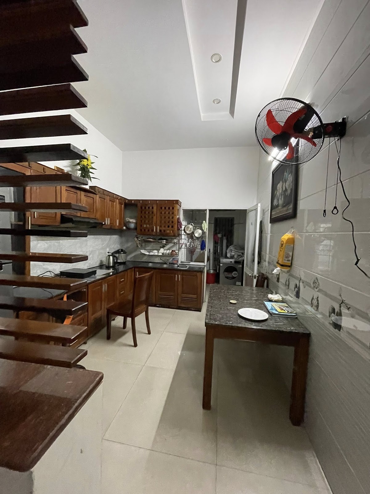 CHO THUÊ PHÒNG LÊ ĐẠI HÀNH MẶT TIỀN 4