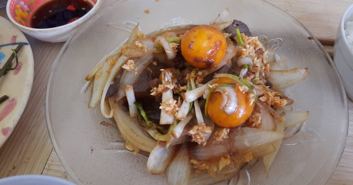 Trứng gà non cháy tỏi