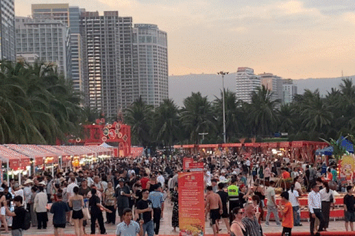 'Gánh vị Đà Nẵng' hút khách đến với phố biển mùa du lịch hè - Báo Sài Gòn Giải Phóng