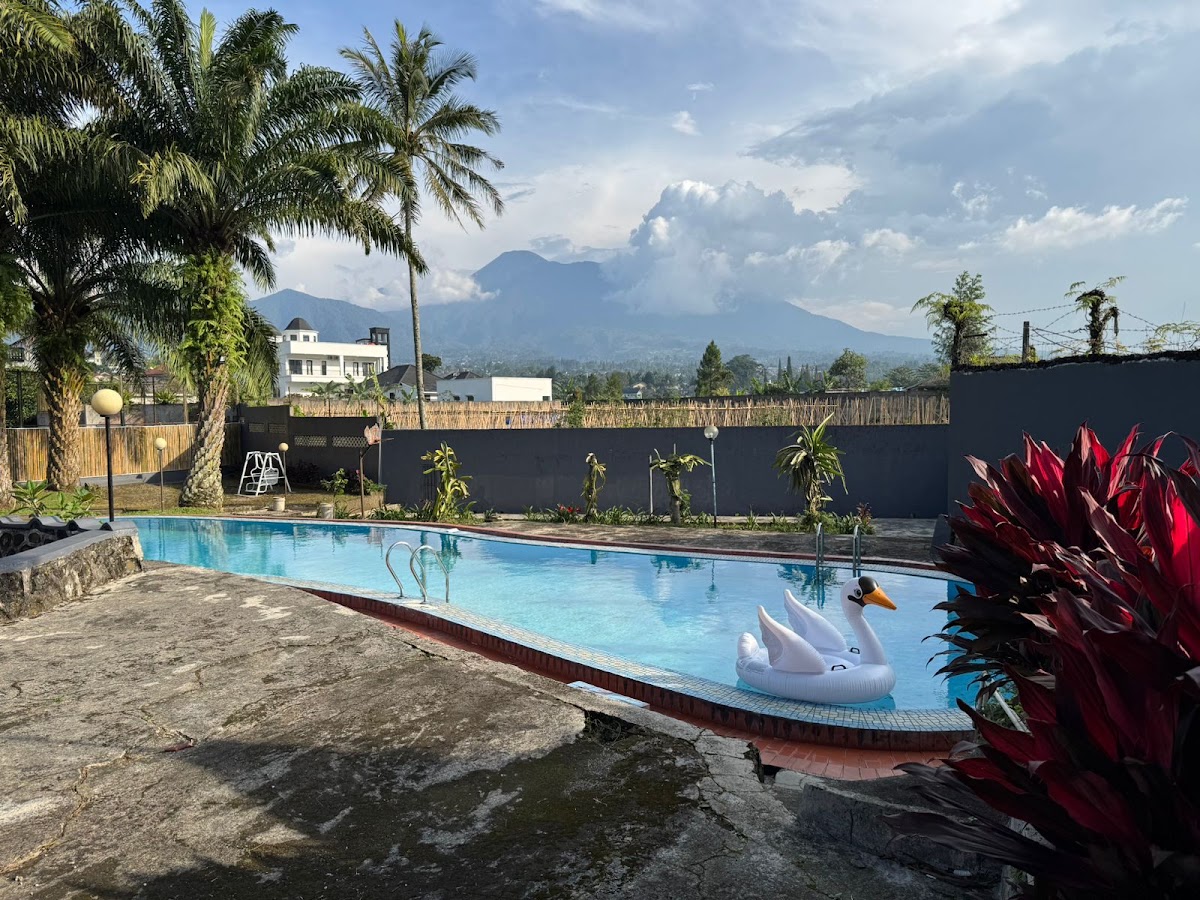 Villa Spica by Nebulavillas in Cisarua, Bogor — photo 6