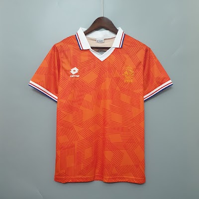 Retro 1991 Paises Bajos Local @lumorasports.jpeg