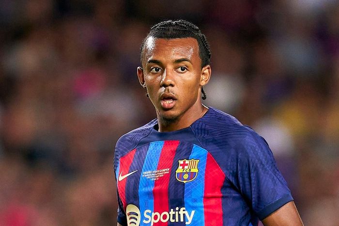 Barcelona thanh lý 5 cầu thủ - Tạp chí Tri thức