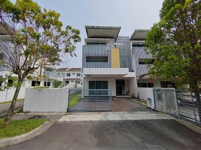 End Lot 3 Storey Superlink Taman Nadayu 92, Kajang — foto 1/10