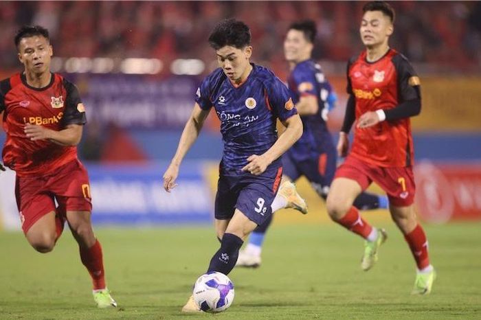 CLB Công an Hà Nội củng cố ngôi đầu V-League - Đài Phát thanh và truyền hình Hà Nội