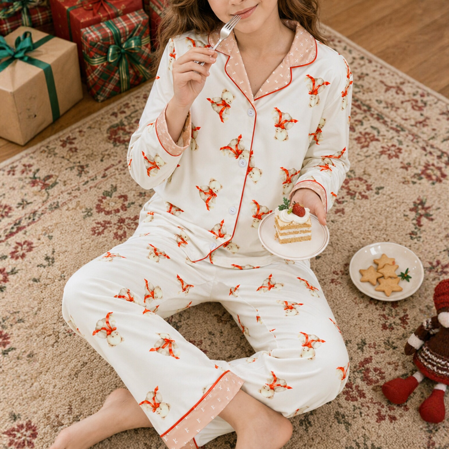 Girls' pajama set with collar and bear print