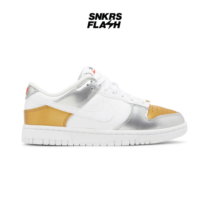 NIKE DUNK LOW SE GOLD WHITE SILVER UNIVERSITY RED
