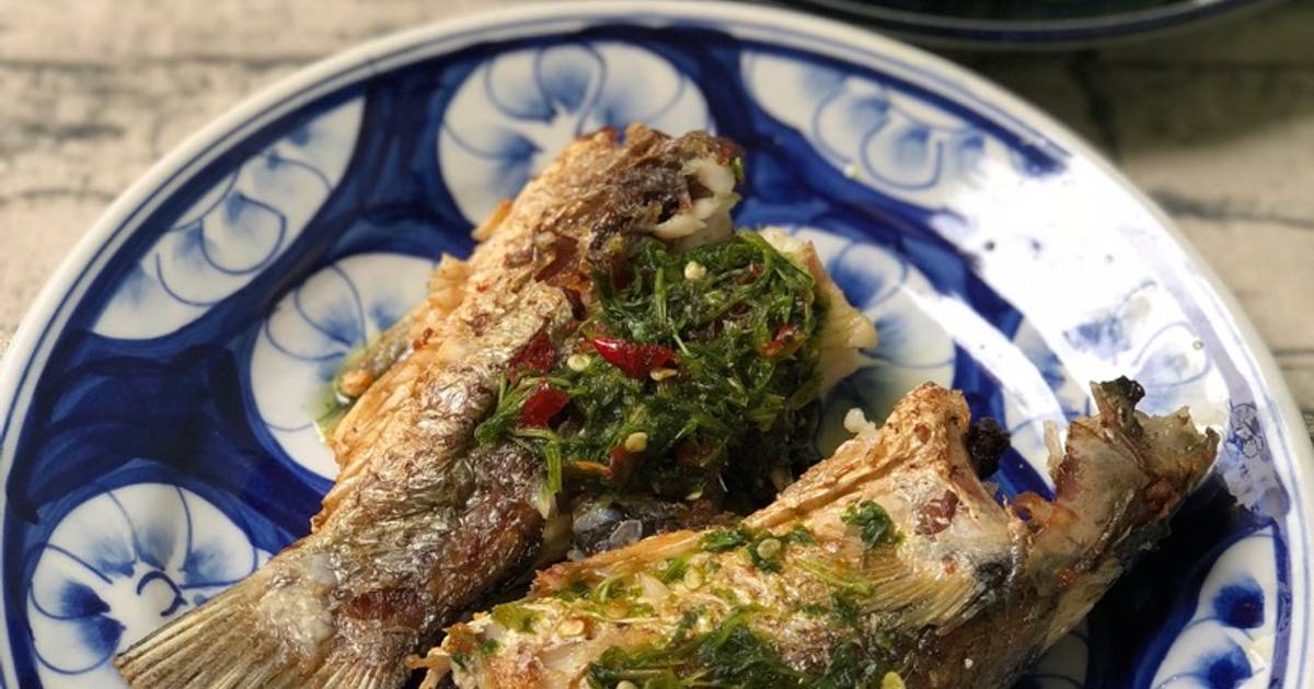 Cá Lá Chiên Mắm Ngò