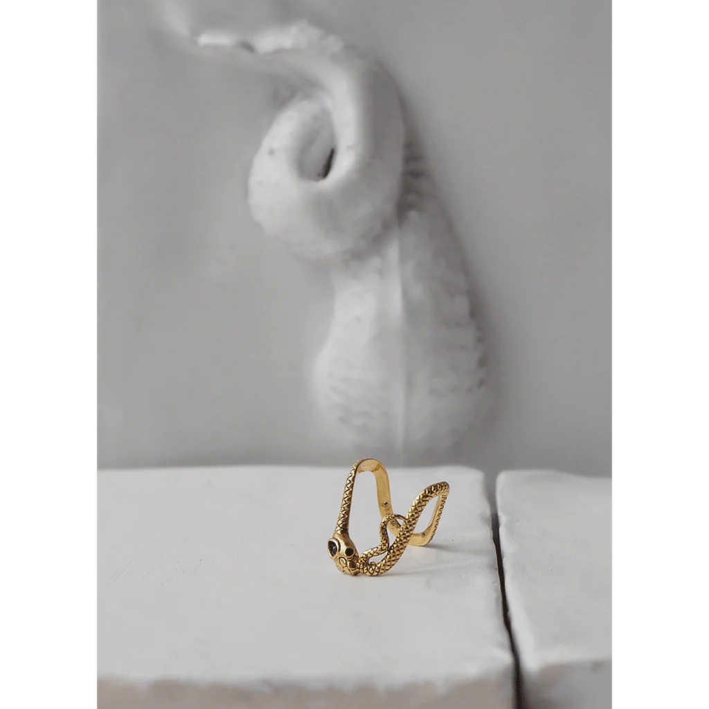 Кольцо изогнутое Змейка