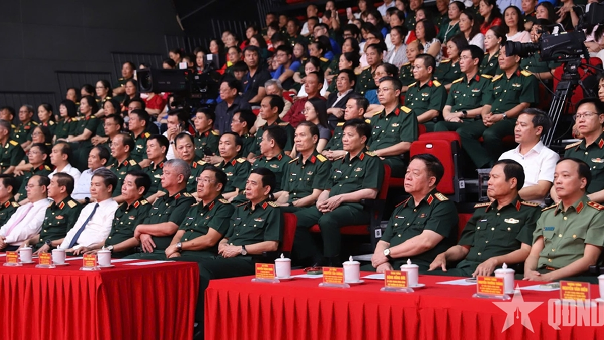 Lắng sâu tri ân trong chương trình chính luận nghệ thuật 'Lời hứa với mẹ' - Báo Quân Đội Nhân Dân