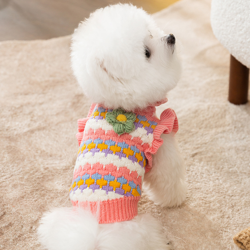 Pet knitted sweater with flower pattern