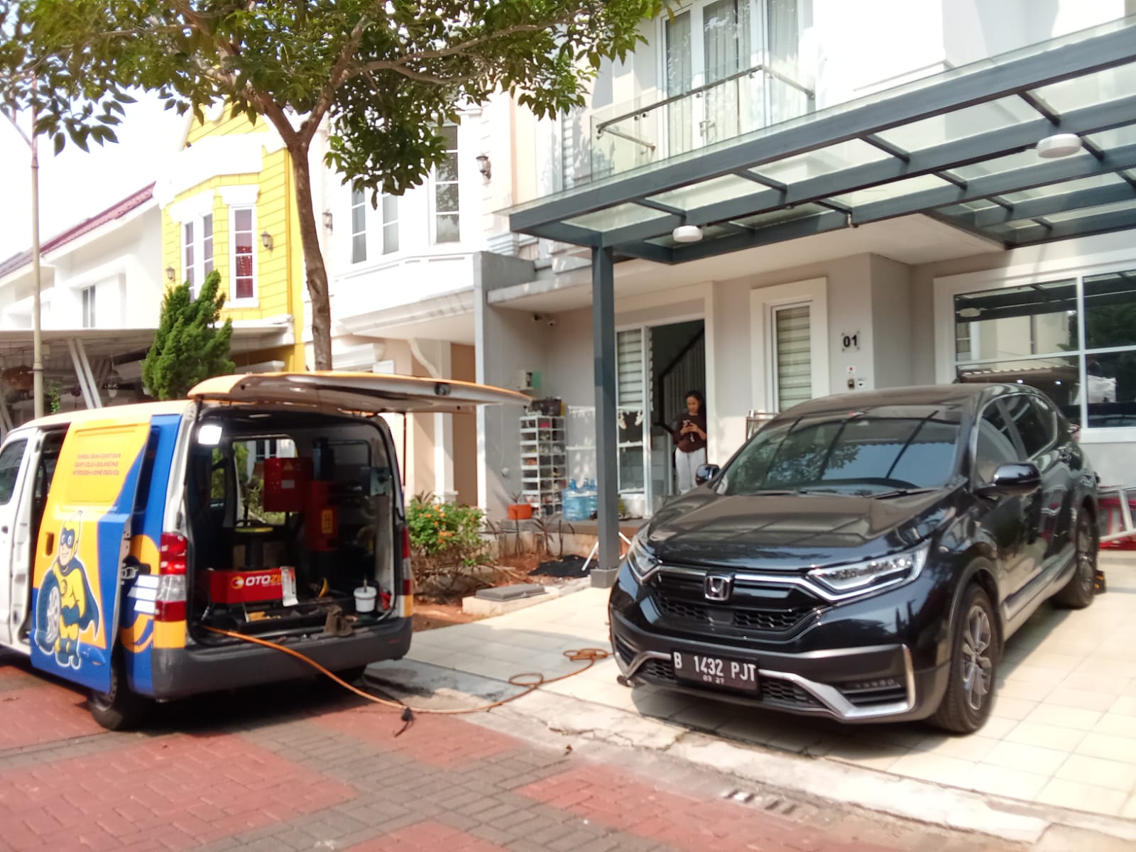 Dokumentasi Penanganan Darurat Lapangan Otomax x Otozip - Jumper Aki Mobil Panggilan 24 Jam Area SCBD Jakarta Selatan 2026