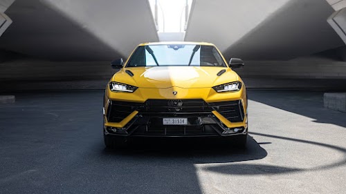 Lamborghini Urus Perfomante Yellow