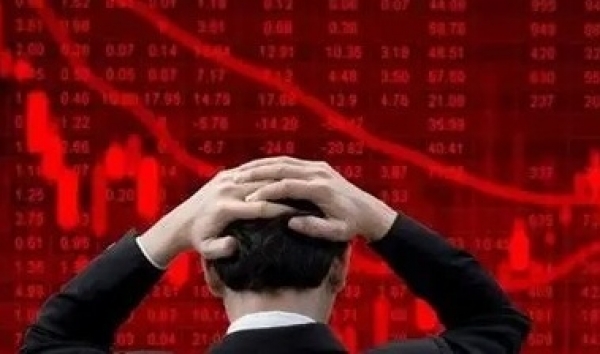 Thị trường chứng khoán 13/7: VN Index giảm sâu nhưng giữ vững mốc 1.800 điểm nhờ lực cầu cuối phiên