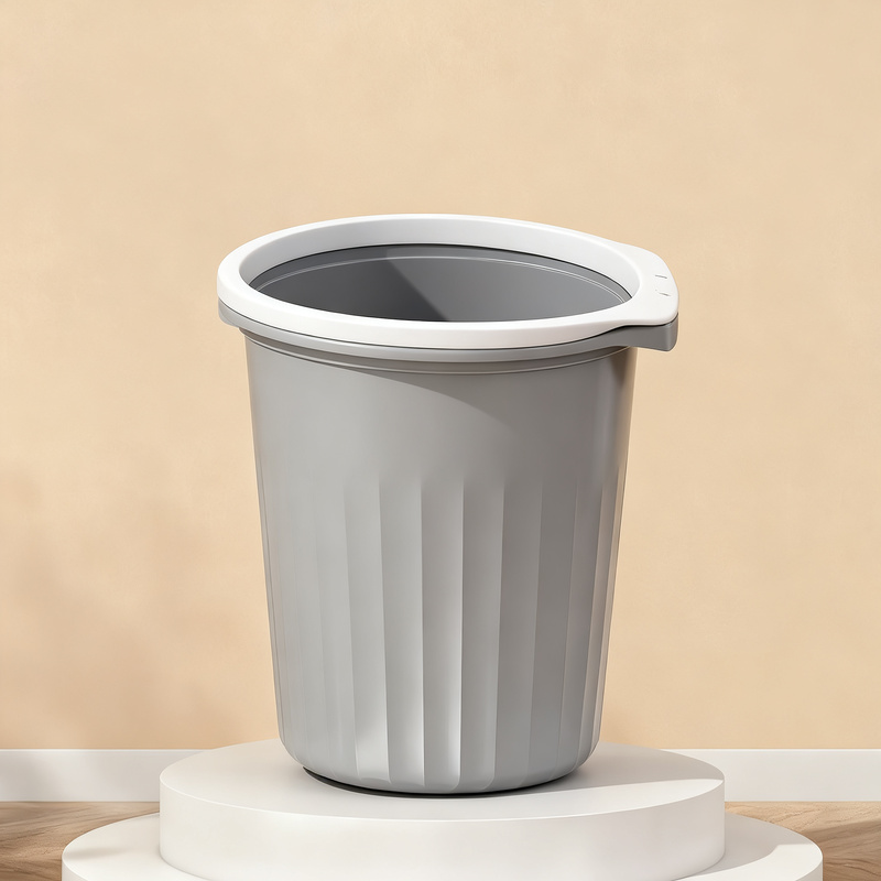 Plastic wastebasket, 4 L, cylindrical