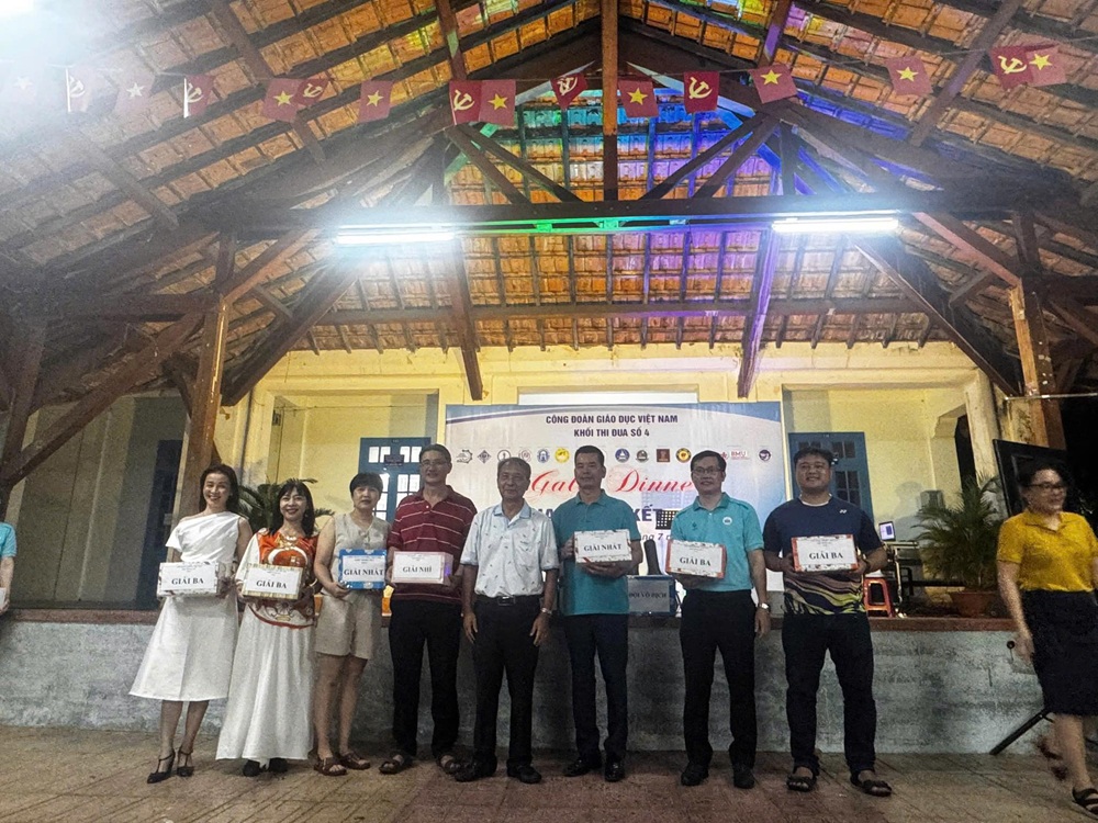 Công đoàn Trường Đại học Tây Bắc tham gia các hoạt động khối thi đua số 4 tại Nha Trang