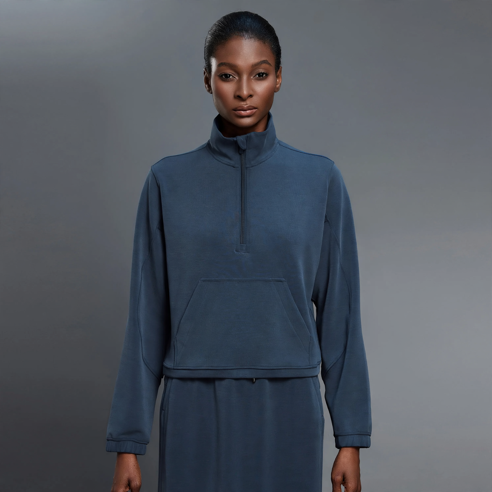 Women's sweatshirt with half zipper and stand-up collar