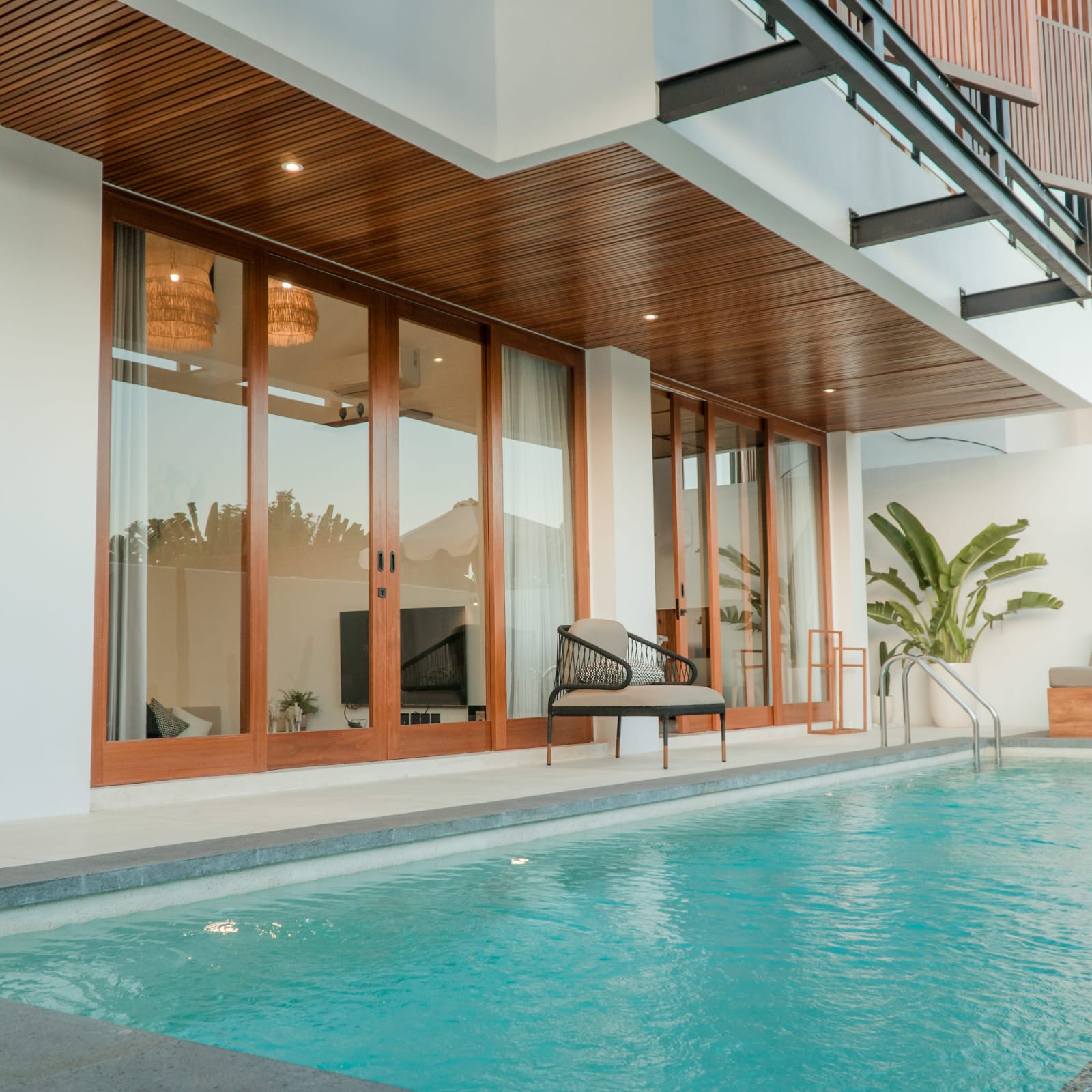 Spacious Modern Villa near Echo Beach