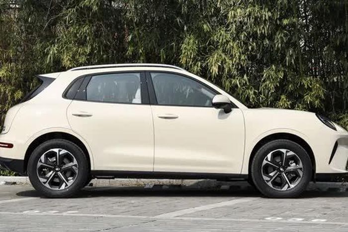Xe SUV đô thị động cơ hybrid, giá hơn 300 triệu đồng - Tạp chí Doanh Nghiệp Việt Nam