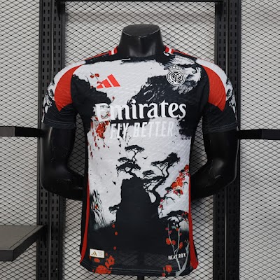 25-26 Real Madrid Edición Especial 24.jpg