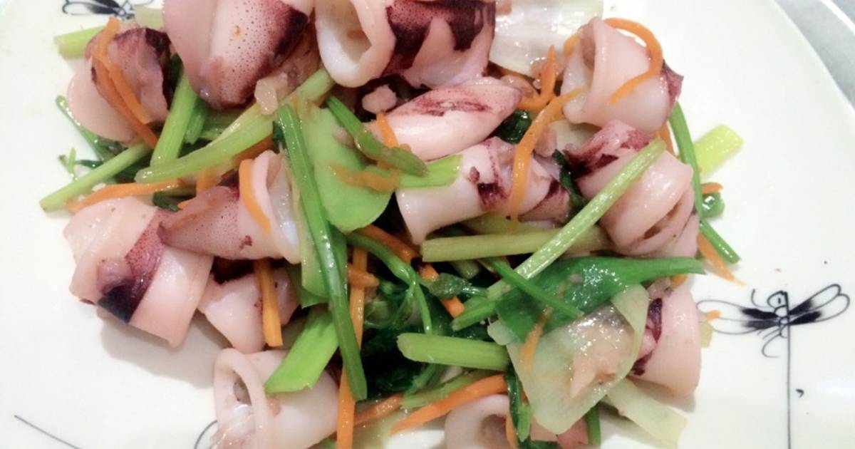 Mực xào cần tỏi