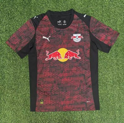 25-26 RB Leipzig 2da Visitante.jpg