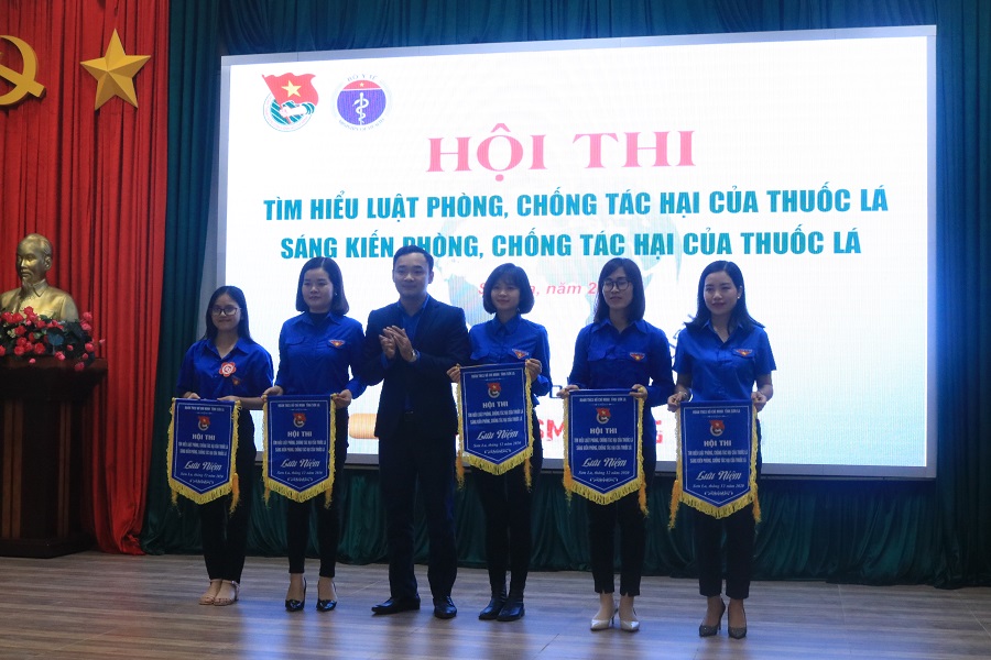 Hội Sinh viên Trường Đại học Tây Bắc giành giải ba tại Hội thi tìm hiểu luật phòng, chống tác hại của thuốc lá