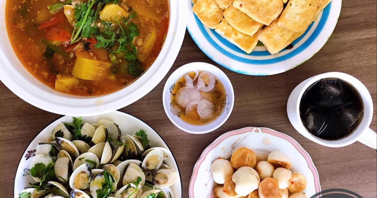 Ngao xào bơ tỏi + canh chua thịt băm