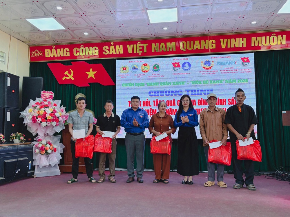 Tuổi trẻ Trường Đại học Tây Bắc triển khai nhiều hoạt động ý nghĩa nhân dịp Kỷ niệm 78 năm ngày Thương binh - Liệt sĩ (27/7/1947 - 27/7/2025)