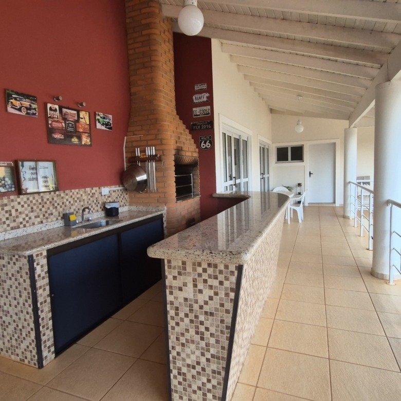 Foto 6 de Casa terréa com 4 suítes na Quadra GW Iate, um terreno amplo de 1.250m² e 320m² de construção