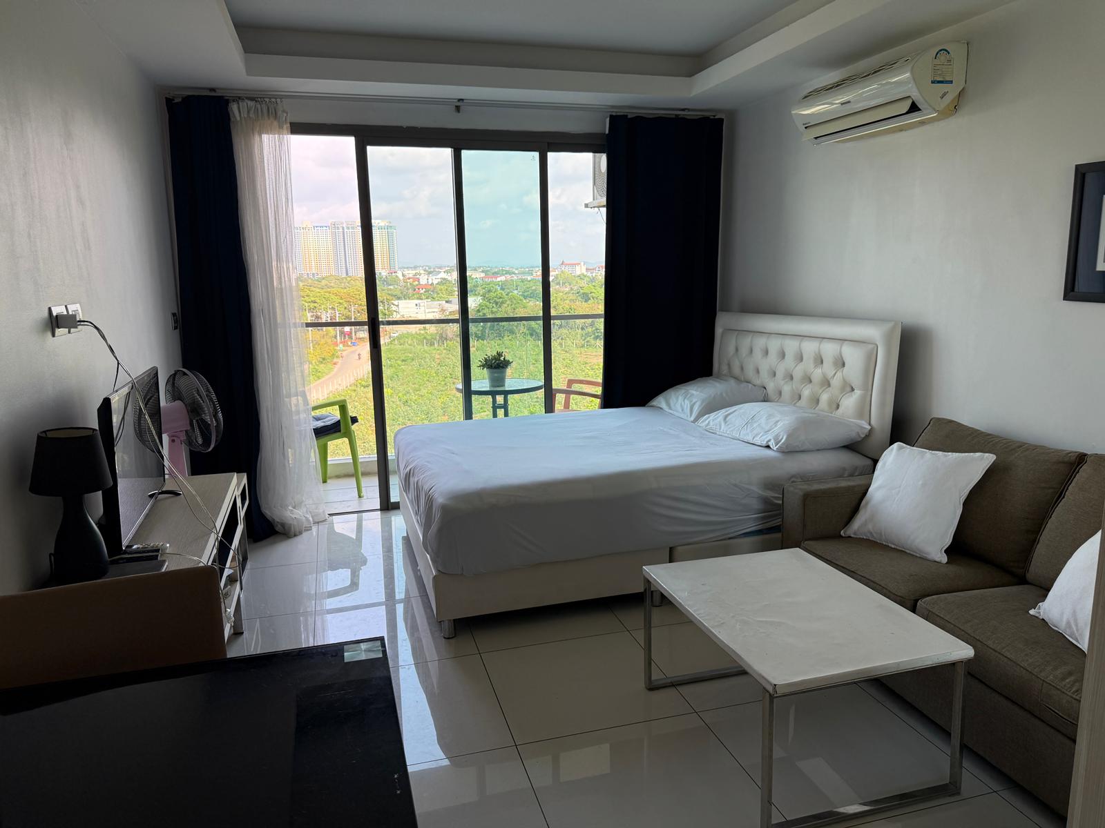 Laguna Beach Resort 1/F4 1 BED · 2 BATH · 51 SQ M · 1 BALCONY · POOL VIEWS 4