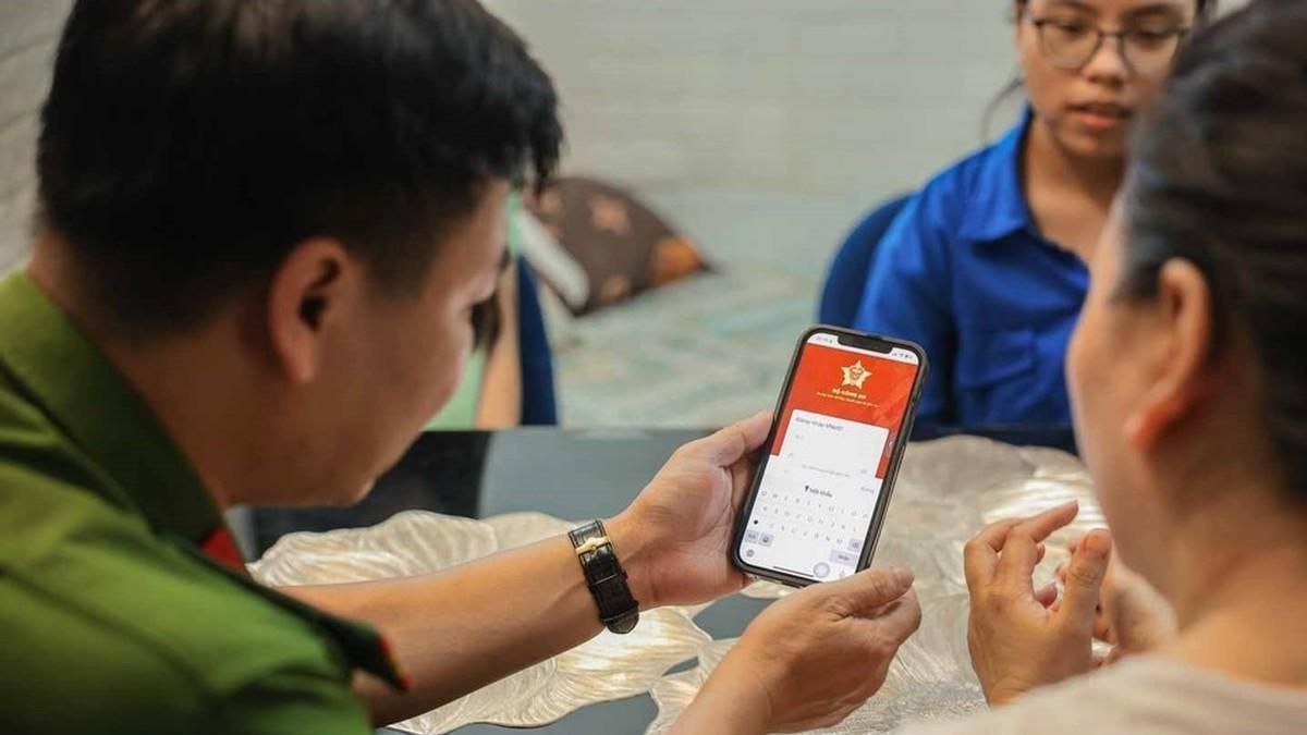 Bất động sản 26/5: Công an khuyến cáo 3 nguyên tắc tránh lừa đảo tích hợp sổ đỏ vào VNeID - Báo Xây Dựng