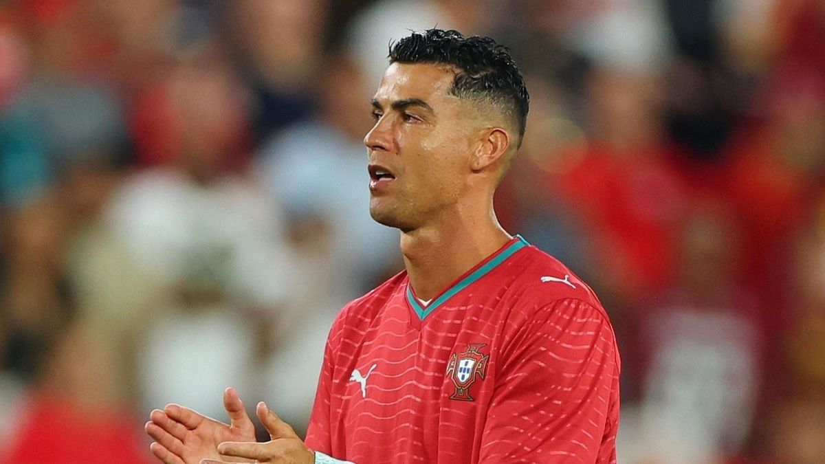 Ronaldo lại 'ghi bàn' - Tạp chí Tri thức