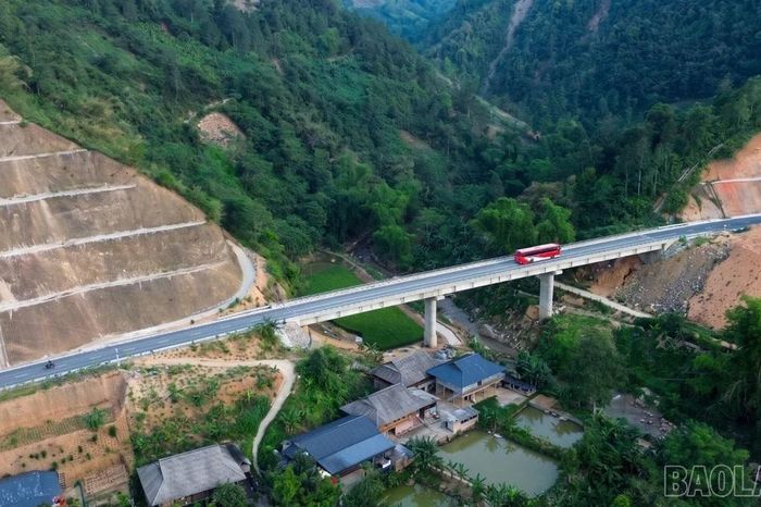 Toàn cảnh tuyến Quốc lộ 279 kết nối cao tốc Nội Bài - Lào Cai đi Lai Châu - Báo Lào Cai