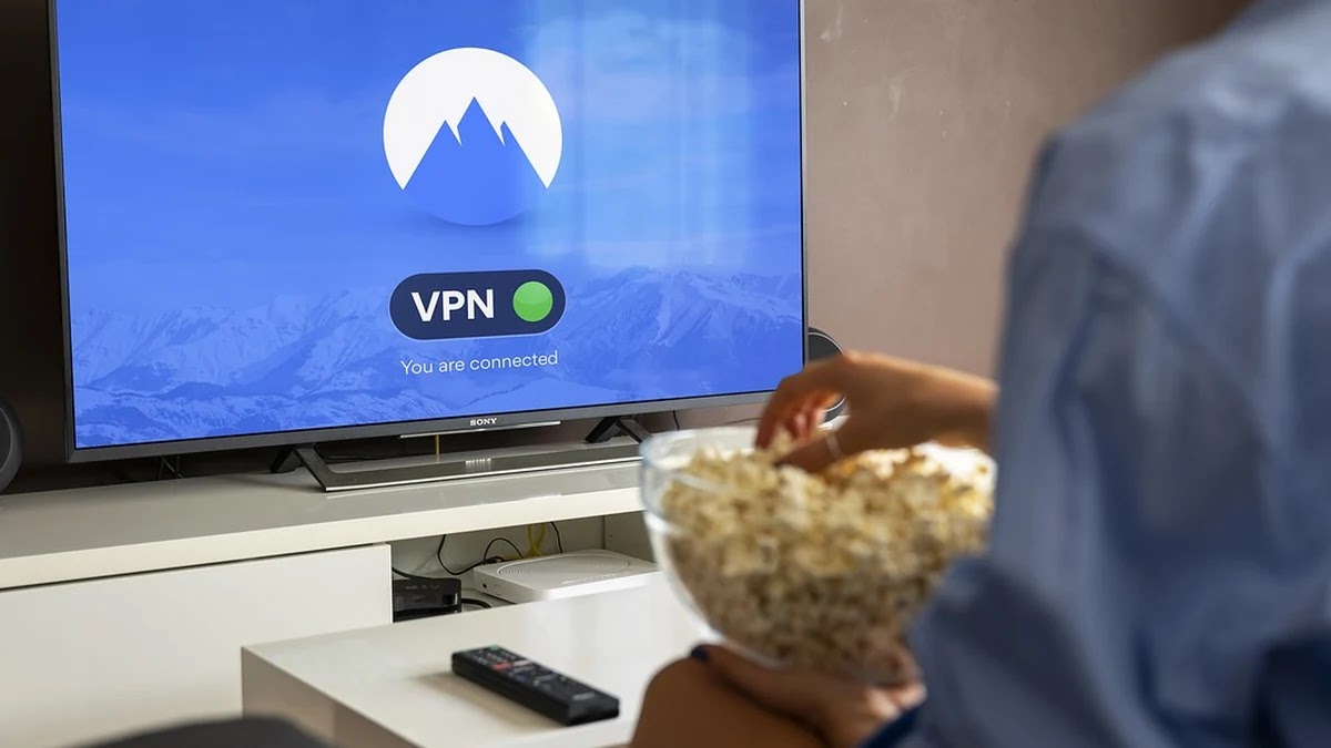 OTT 플랫폼과 전통 방송사의 콘텐츠 배포 구조와 전략 차이