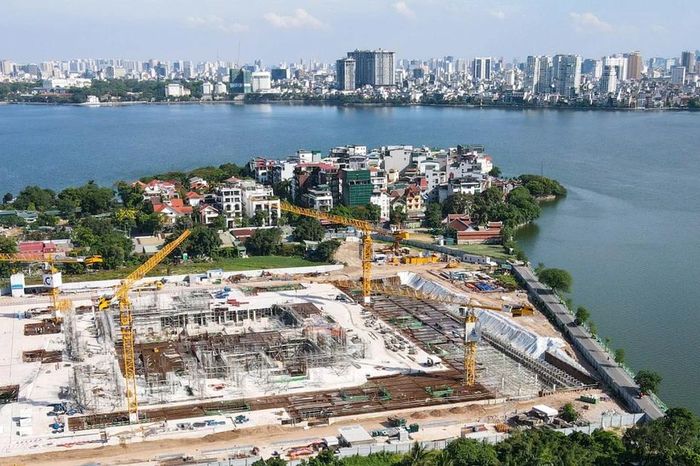 Cận cảnh nhà hát Opera Hà Nội dần lộ diện bên hồ Tây - Báo Tiền Phong