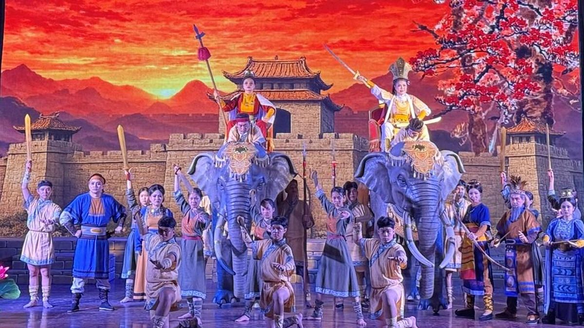 Đoàn Nghệ thuật Cải lương Vàm Cỏ: Làm mới 'Tiếng trống Mê Linh' từ mạch nguồn cải lương sử Việt - Báo Văn hóa