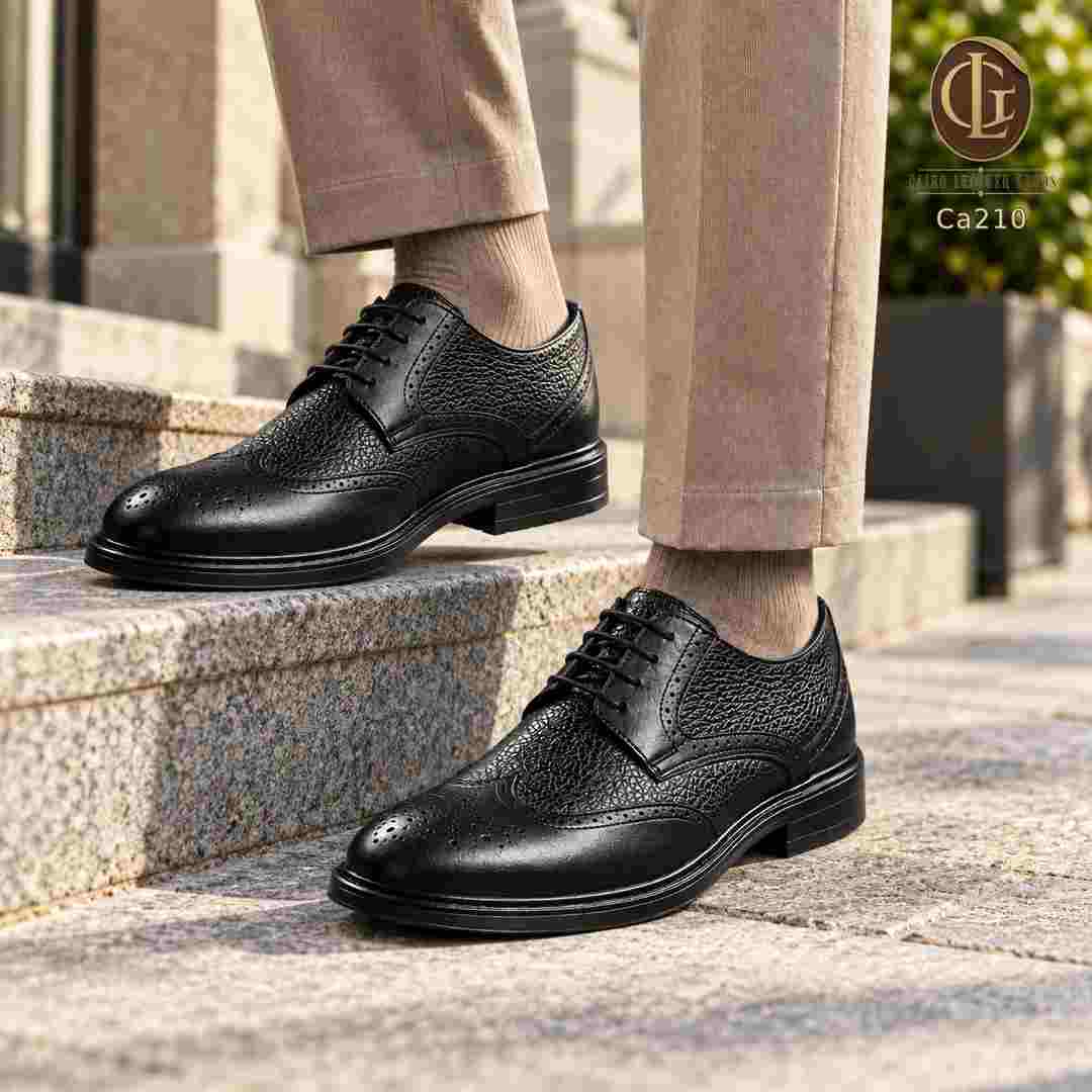 Ca210 04 Ca210 black lifestyle.jpg