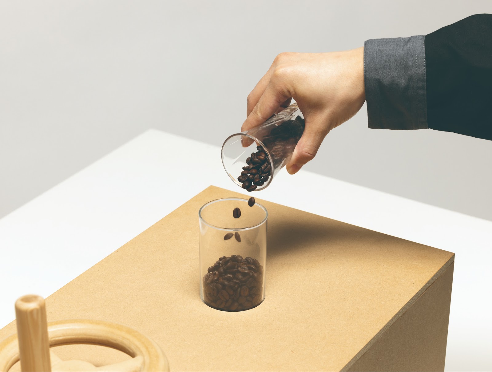 
香りの試飲を提供する体験設計とプロダクトの提案-thumb-2