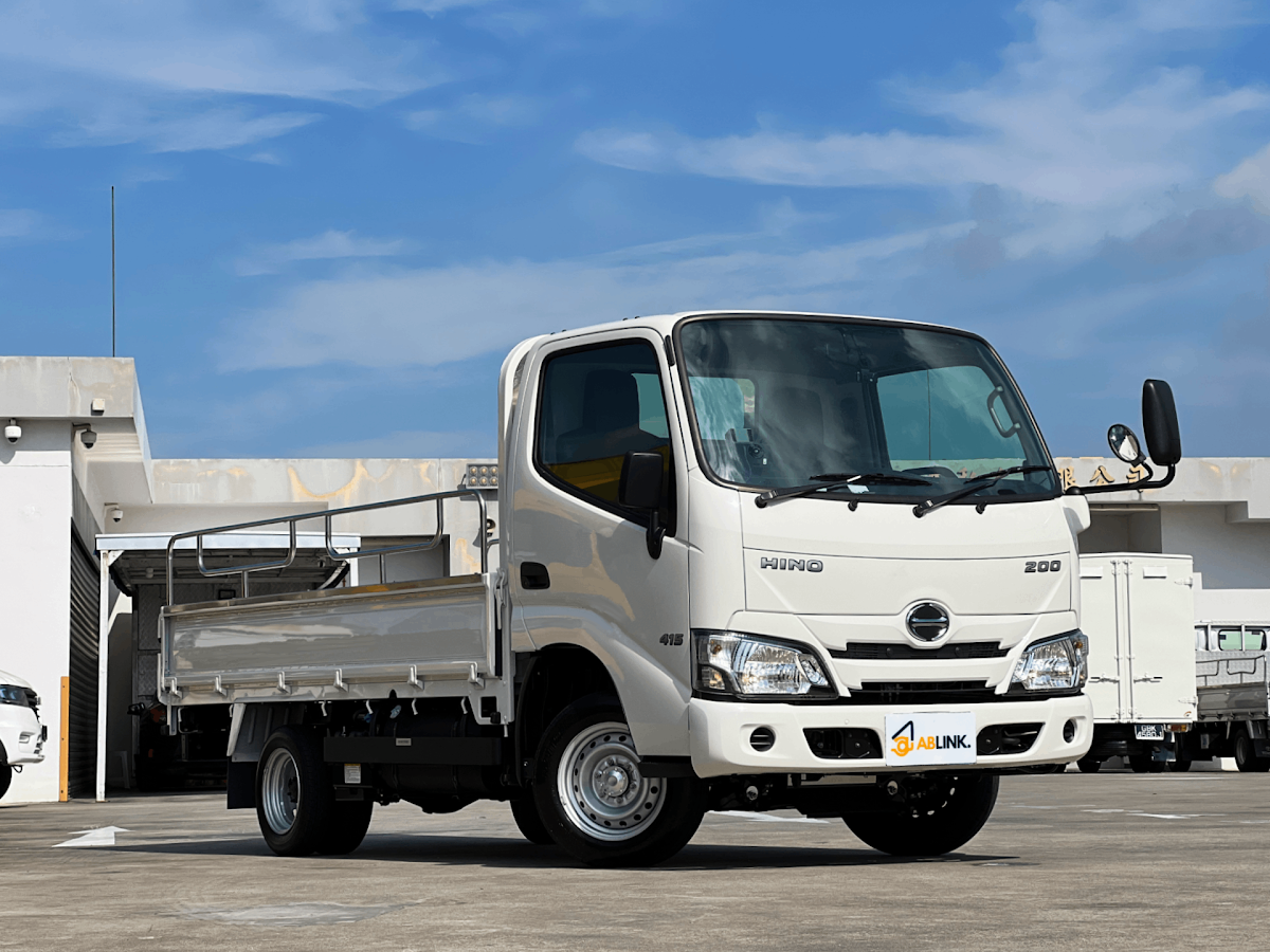Hino Dutro 10ft Truck – photo 2