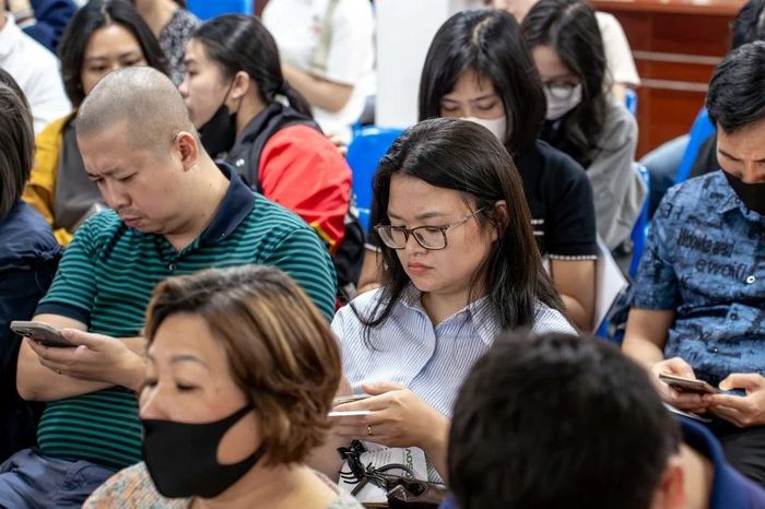 U40 dẫn đầu làn sóng tìm việc, vượt cả gen Z - Báo Tri thức &amp; Cuộc sống