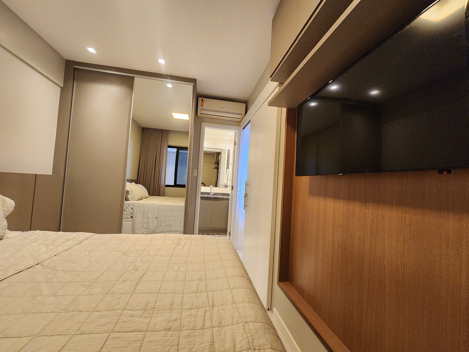 Apartamento, Caminho das Árvores