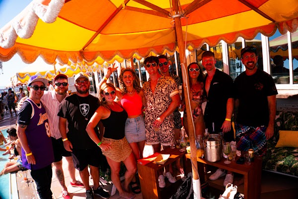 Phantoms - Pool Party photo 7