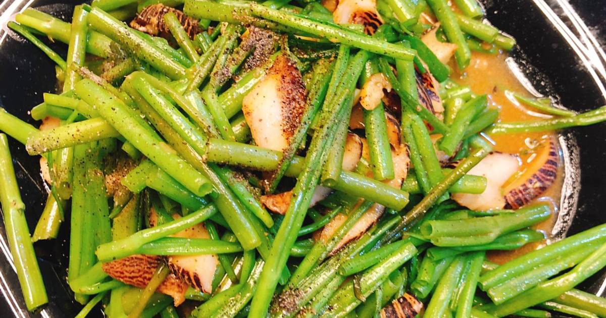 Ốc giác xào rau muống