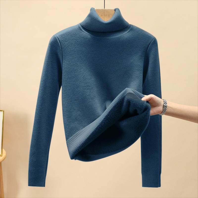 Women's sweater with stand-up collar and fleece lining