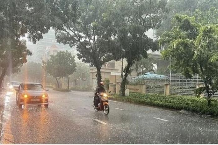 Tiếp tục cảnh báo mưa đá, dông lốc do không khí lạnh - Đài Phát thanh và truyền hình Hà Nội