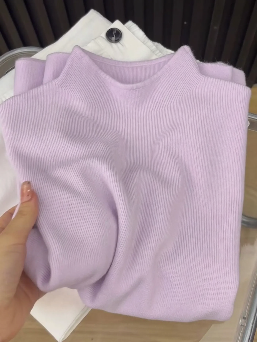 Women's knit sweater with stand-up collar, soft material