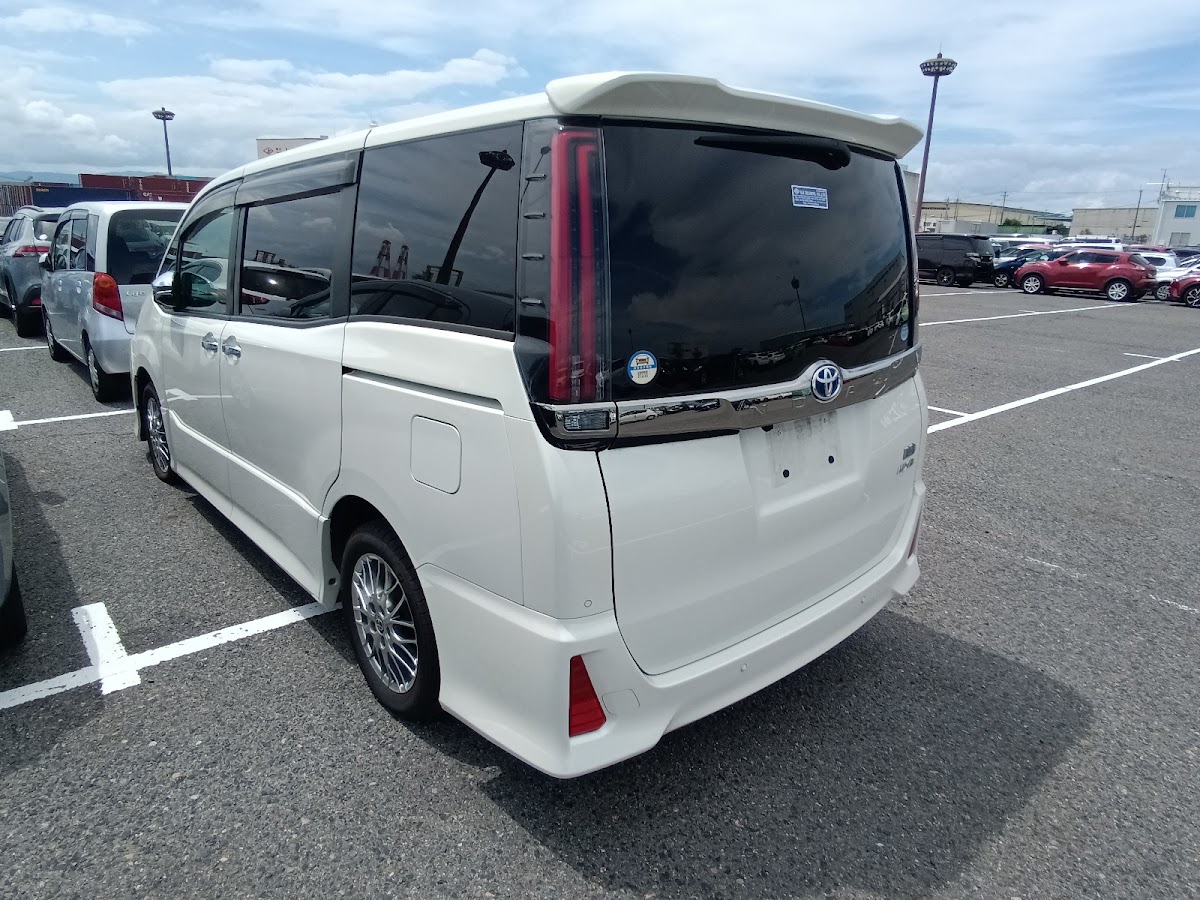 Toyota Noah