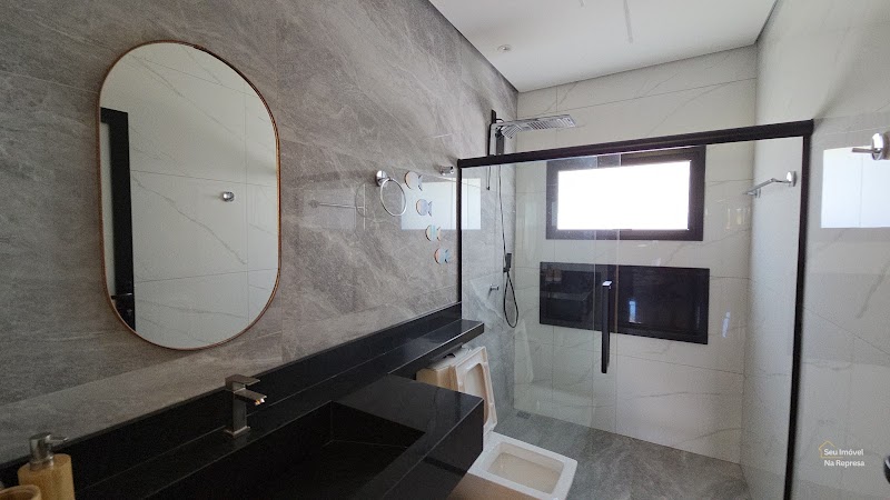 Foto 10 de Casa à venda em ótima localização próximo à portaria no Riviera de Santa Cristina XIII