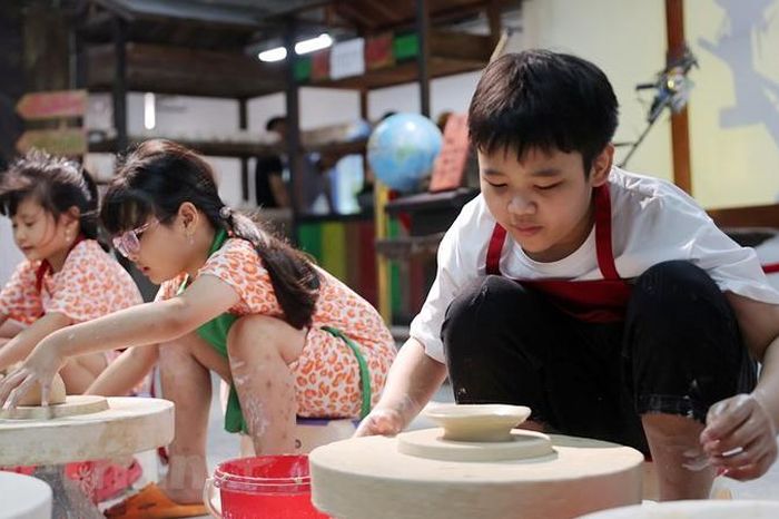 Xanh hóa làng nghề đề phát triển du lịch - Đài Phát thanh và truyền hình Hà Nội