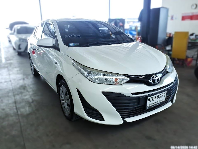 TOYOTA YARIS ATIV
